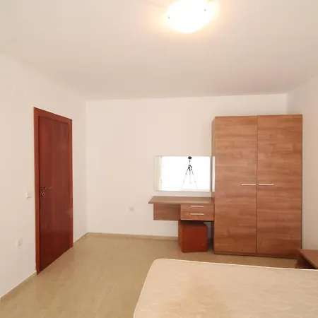 דירה New Estate In Sun Village *
